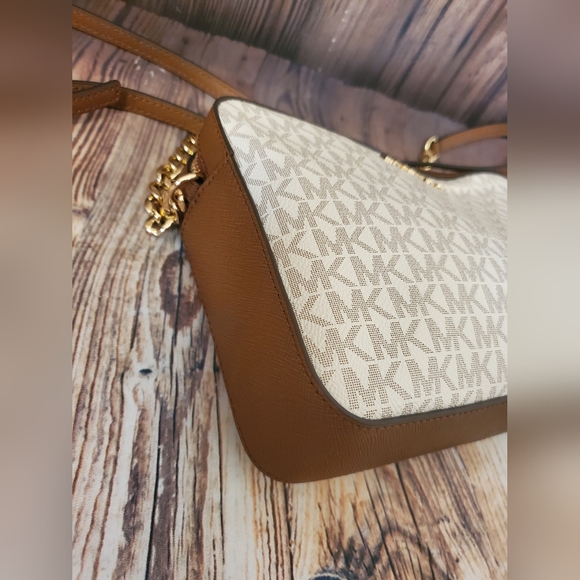 MICHAEL KORSJet Set Large Logo Crossbody Bag - Picture 6 of 9